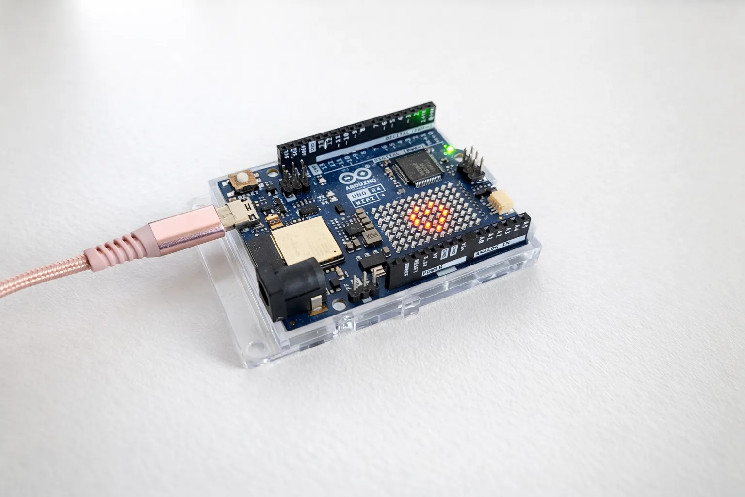 arduino-uno-r4